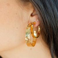 Splendid Iris - Wide Gilded Hoops: Gold